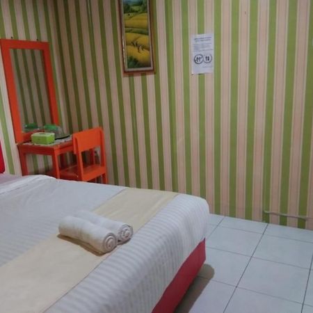Hotel Krui Syariah Dış mekan fotoğraf