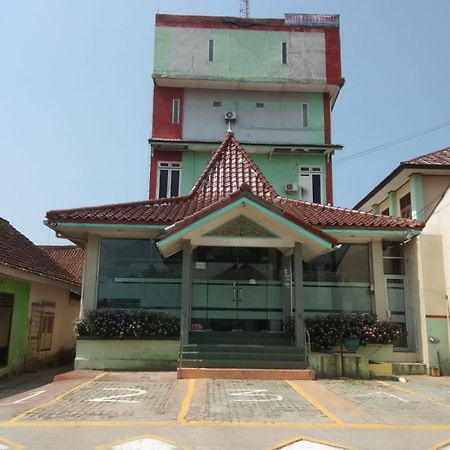 Hotel Krui Syariah Dış mekan fotoğraf